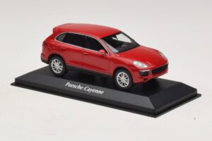 Porsche Cayenne 958 Punane Maxichamps 1:43 940063200 Metall - pilt 3/5