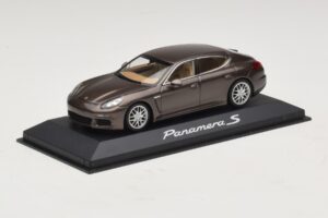 Porsche Panamera 970 S Pruun Metallik Minichamps 1:43 WAP0203400E Metall - pilt 2/5