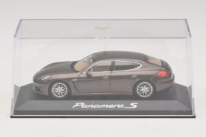 Porsche Panamera 970 S Pruun Metallik Minichamps 1:43 WAP0203400E Metall - pilt 4/5