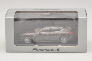 Porsche Panamera 970 S Pruun Metallik Minichamps 1:43 WAP0203400E Metall - pilt 5/5