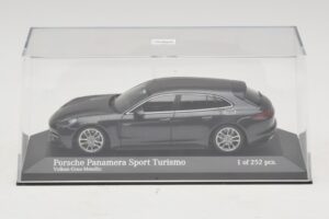 Porsche Panamera 971 4 E-Hybrid Sport Turismo Hall Minichamps 1:43 410066112 Metall - pilt 4/5