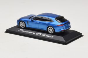 Porsche Panamera 971 4S Diesel Sinine Metallik Minichamps 1:43 WAP0207600H Metall - pilt 3/5