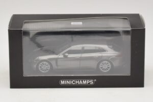 Porsche Panamera 971 Sport Turismo 4S Hall Minichamps 1:43 410066111 Metall - pilt 5/5