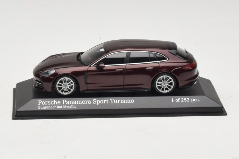 Porsche Panamera 971 Sport Turismo 4S Punane Minichamps 1:43 410066110 Metall