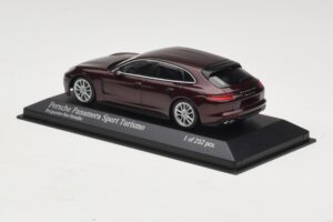 Porsche Panamera 971 Sport Turismo 4S Punane Minichamps 1:43 410066110 Metall - pilt 3/5