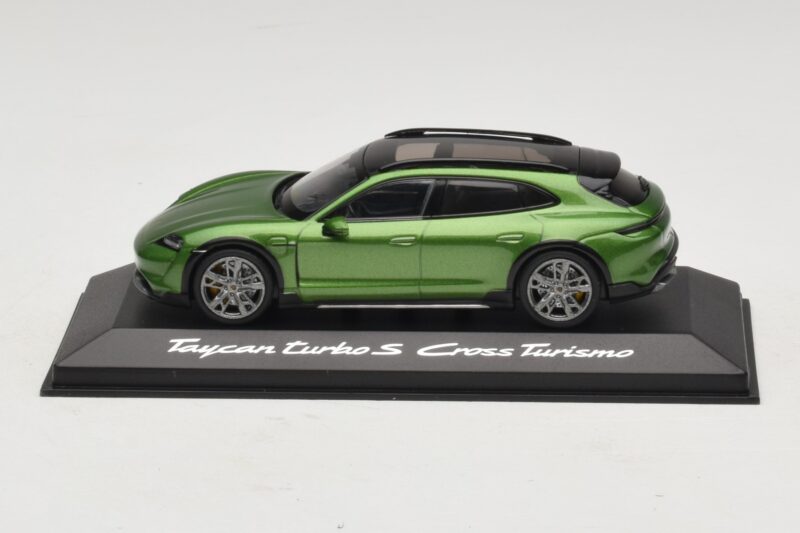 Porsche Taycan Turbo S Cross Turismo Roheline Minichamps 1:43 WAP0207830M003 Metall