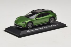 Porsche Taycan Turbo S Cross Turismo Roheline Minichamps 1:43 WAP0207830M003 Metall - pilt 2/5