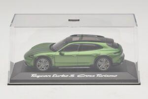 Porsche Taycan Turbo S Cross Turismo Roheline Minichamps 1:43 WAP0207830M003 Metall - pilt 4/5