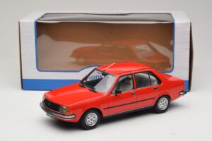 Renault 18 Punane MCG 1:18 MCG18595 Metall - pilt 6/6