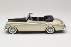 Rolls-Royce Silver Cloud II Hõbe Solido 1:18 8006 Metall - pilt 3/6