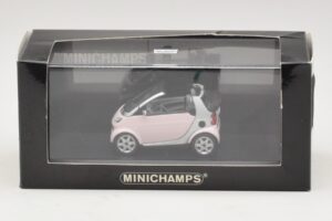 Smart Fortwo 450 Kabriolett Valge Legally Blonde 2 Asenduskarp Minichamps 1:43 402173900-R1 Metall - pilt 5/5