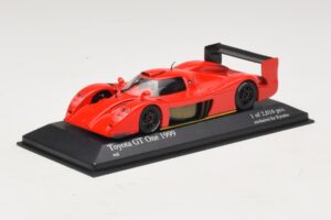 Toyota GT-One TS020 Street Punane Minichamps 1:43 433991603 Metall - pilt 2/5