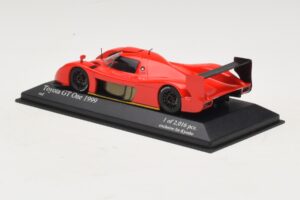 Toyota GT-One TS020 Street Punane Minichamps 1:43 433991603 Metall - pilt 3/5