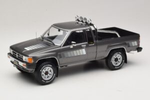Toyota Hilux N50 Xtra Cab 4x4 Hall Metallik KK-Scale 1:18 Toyota Hilux N50 Xtra Cab 4x4 Hall Metallik KK-Scale 1:18 KKDC181563 Metall
