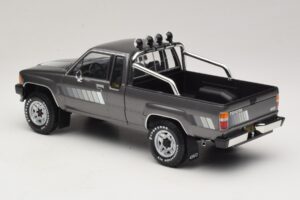 Toyota Hilux N50 Xtra Cab 4x4 Hall Metallik KK-Scale 1:18 KKDC181563 Metall - pilt 5/6