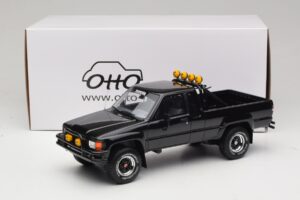 Toyota Hilux N60 SR5 Back to the Future II Läikiv Must Otto 1:18 OT481 Vaik - pilt 6/6