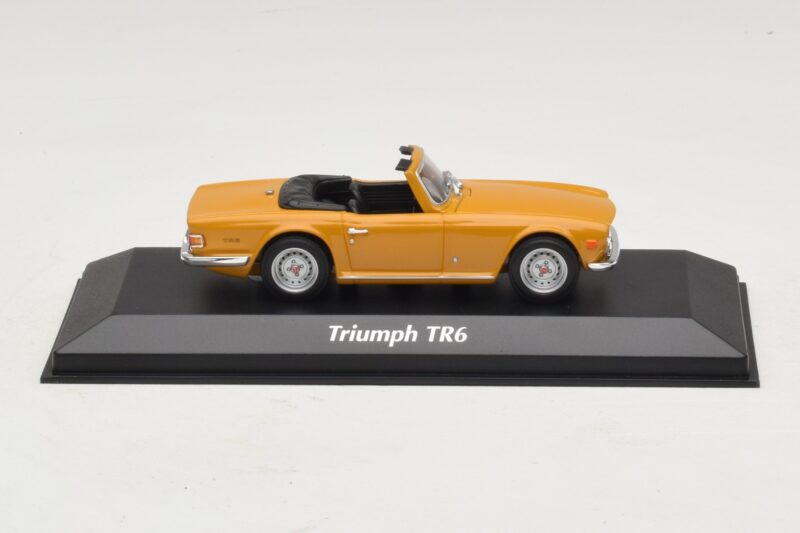 Triumph TR6 Oranž Maxichamps 1:43 940132571 Metall