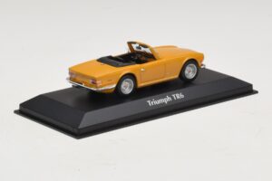 Triumph TR6 Oranž Maxichamps 1:43 940132571 Metall - pilt 2/5