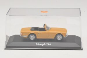 Triumph TR6 Oranž Maxichamps 1:43 940132571 Metall - pilt 4/5