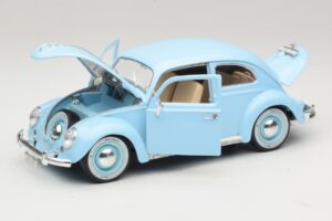 Volkswagen Beetle Sinine Bburago 1:18 3381 Metall - pilt 2/8