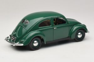 Volkswagen Beetle Roheline Maisto 1:18 32820 Metall - pilt 3/8