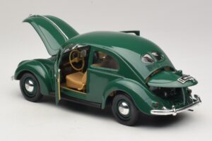 Volkswagen Beetle Roheline Maisto 1:18 32820 Metall - pilt 5/8