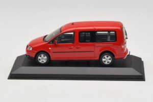 Volkswagen Caddy 2K Bus Punane Minichamps 1:43 CADDY009 Metall