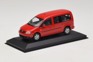 Volkswagen Caddy 2K Bus Punane Minichamps 1:43 CADDY009 Metall - pilt 2/5