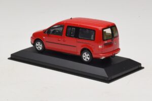 Volkswagen Caddy 2K Bus Punane Minichamps 1:43 CADDY009 Metall - pilt 3/5