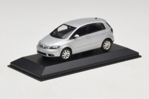 Volkswagen Golf Plus Mk5 Hõbedane Asenduskarp Minichamps 1:43 400054370-R1 Metall - pilt 2/5