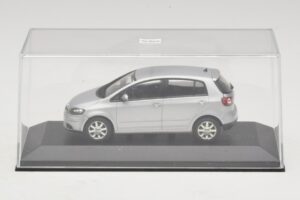 Volkswagen Golf Plus Mk5 Hõbedane Asenduskarp Minichamps 1:43 400054370-R1 Metall - pilt 4/5