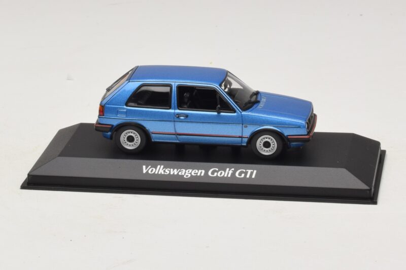 Volkswagen Golf GTI Mk2 Sinine Metallik Maxichamps 1:43 940054120 Metall