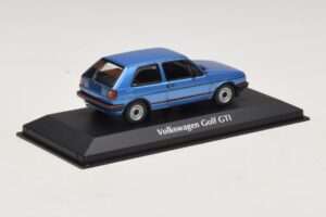 Volkswagen Golf GTI Mk2 Sinine Metallik Maxichamps 1:43 940054120 Metall - pilt 2/5