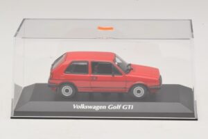 Volkswagen Golf GTI Mk2 Punane Maxichamps 1:43 940054121 Metall - pilt 4/5