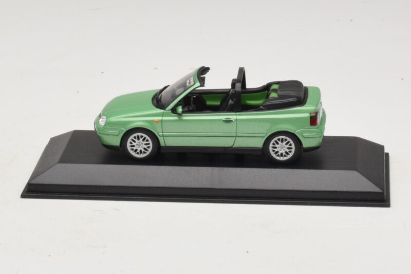 Volkswagen Golf Mk4 Kabriolett Roheline Metallik Minichamps 1:43 430058335 Metall