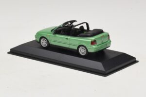 Volkswagen Golf Mk4 Kabriolett Roheline Metallik Minichamps 1:43 430058335 Metall - pilt 3/5