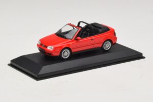 Volkswagen Golf Mk4 Kabriolett Punane Edasimüüja Väljaanne Minichamps 1:43 GOLF006 Metall - pilt 2/5