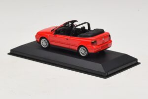 Volkswagen Golf Mk4 Kabriolett Punane Edasimüüja Väljaanne Minichamps 1:43 GOLF006 Metall - pilt 3/5