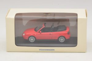 Volkswagen Golf Mk4 Kabriolett Punane Edasimüüja Väljaanne Minichamps 1:43 GOLF006 Metall - pilt 5/5