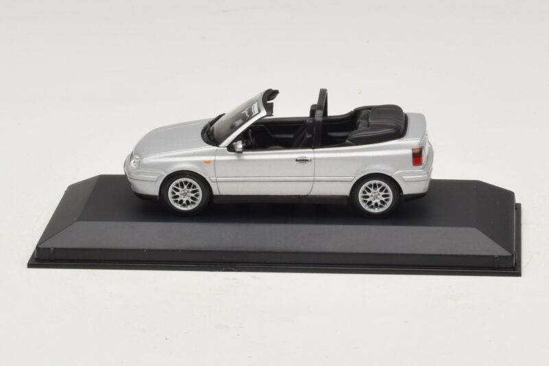 Volkswagen Golf Mk4 Kabriolett Hõbedane Edasimüüja Väljaanne Minichamps 1:43 GOLF004 Metall