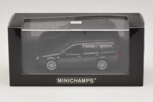 Volkswagen Golf Mk4 Variant Sport Highline BBS Edition Must Asenduskarp Minichamps 1:43 GOLF008-R1 Metall - pilt 5/5