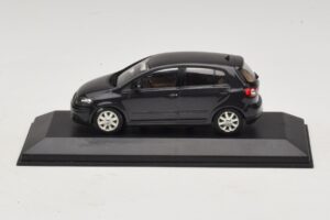Volkswagen Golf Plus Mk5 Must Minichamps 1:43 GOLF007 Metall