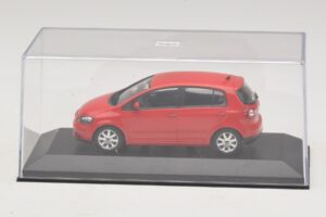 Volkswagen Golf Plus Mk5 Tornado Red Asenduskarp Minichamps 1:43 821911110-R1 Metall - pilt 4/5