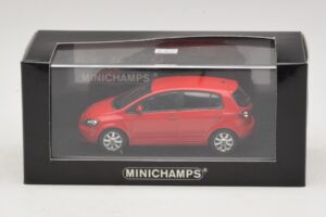 Volkswagen Golf Plus Mk5 Tornado Red Asenduskarp Minichamps 1:43 821911110-R1 Metall - pilt 5/5