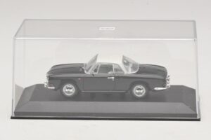Volkswagen Karmann Ghia Must valge katusega Minichamps 1:43 430050224 Metall - pilt 4/5