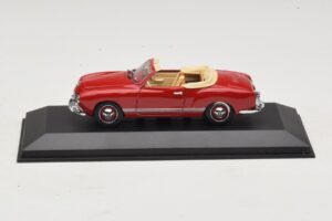Volkswagen Karmann Ghia Kabriolett Tumepunane Minichamps 1:43 5032 Metall