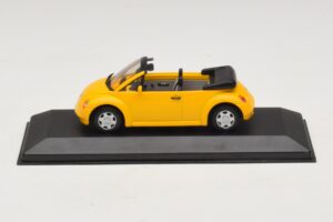 Volkswagen New Beetle Kabriolett Kollane Minichamps 1:43 BEETLE002 Metall