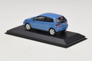 Volkswagen Polo 9N3 Sinine Minichamps 1:43 POLO001 Metall - pilt 3/5