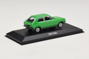 Volkswagen Polo Mk1 Roheline Maxichamps 1:43 940050501 Metall - pilt 2/5