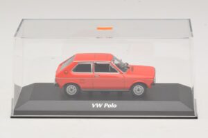 Volkswagen Polo Mk1 Punane Maxichamps 1:43 940050500 Metall - pilt 4/5